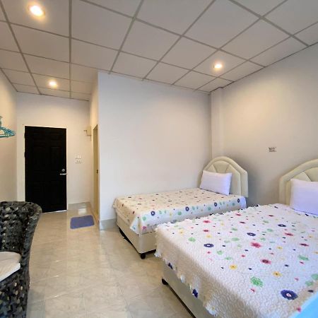 Som Guesthouse Patong Exteriér fotografie